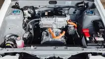 Toyota Corolla Levin AE86 BEV in der Sitzprobe