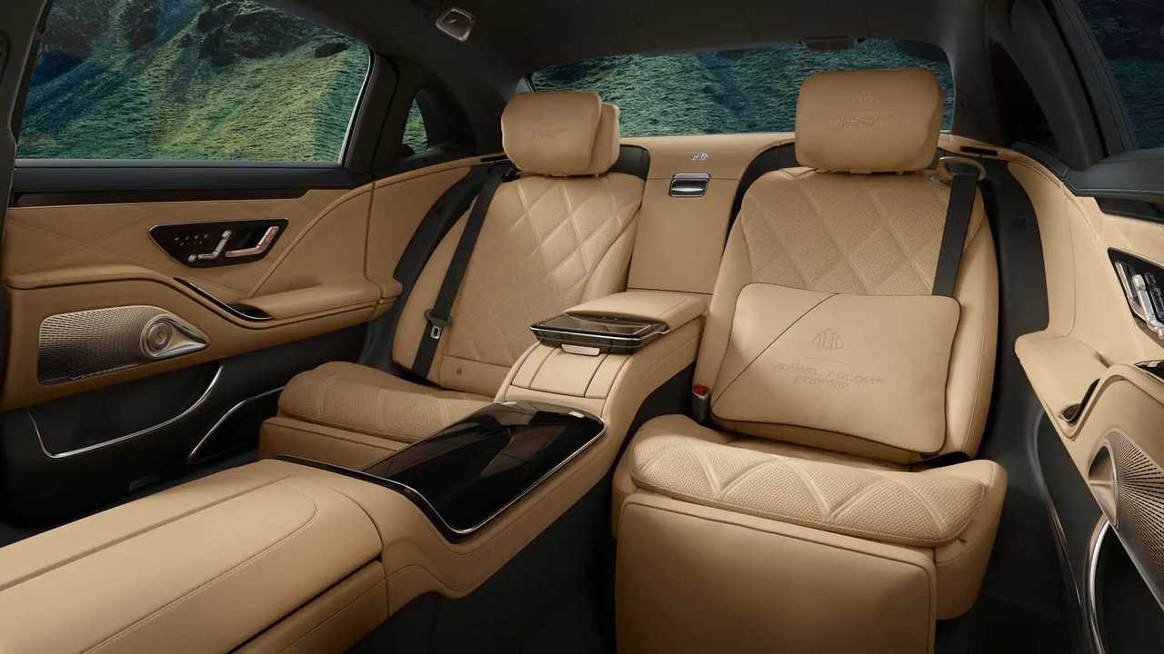 Mercedes-Maybach S 680 с дизайном Вирджила Абло, интерьер