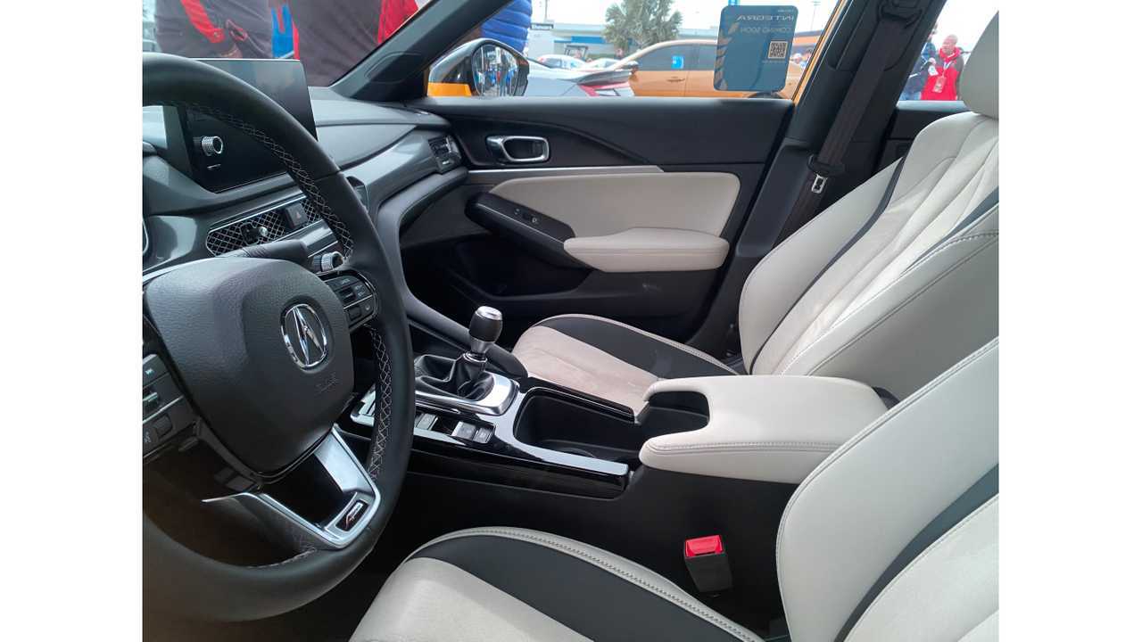 Салон предсерийной Acura Integra