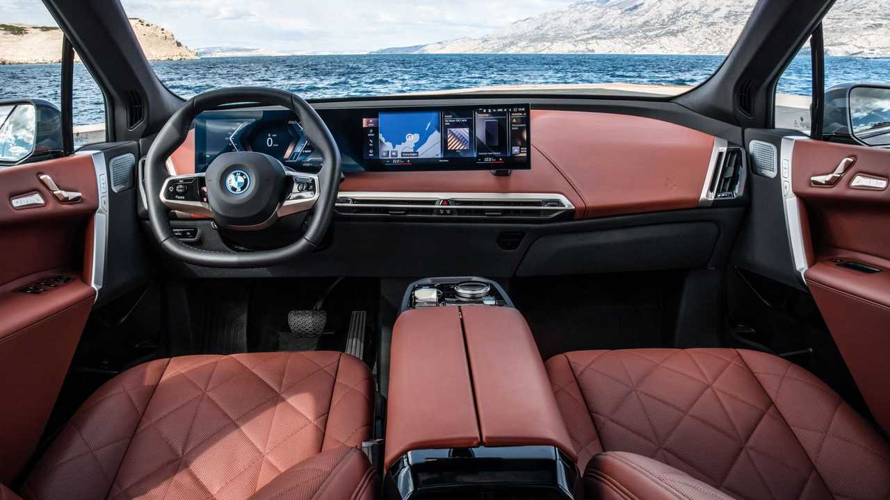BMW iX xDrive50 (2021)