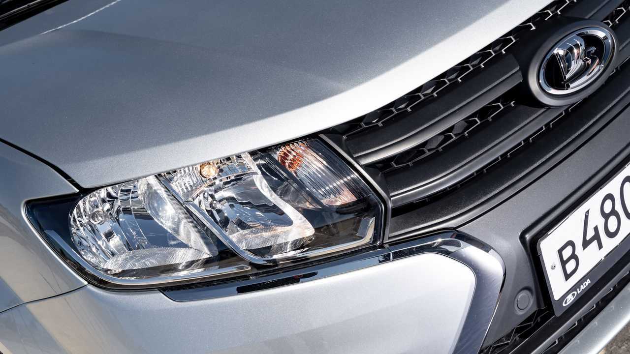 Оптика Lada Largus