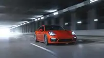 2021 Porsche Panamera Turbo S front quarter dynamic
