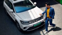 Volkswagen e-tharu (4) - lateral