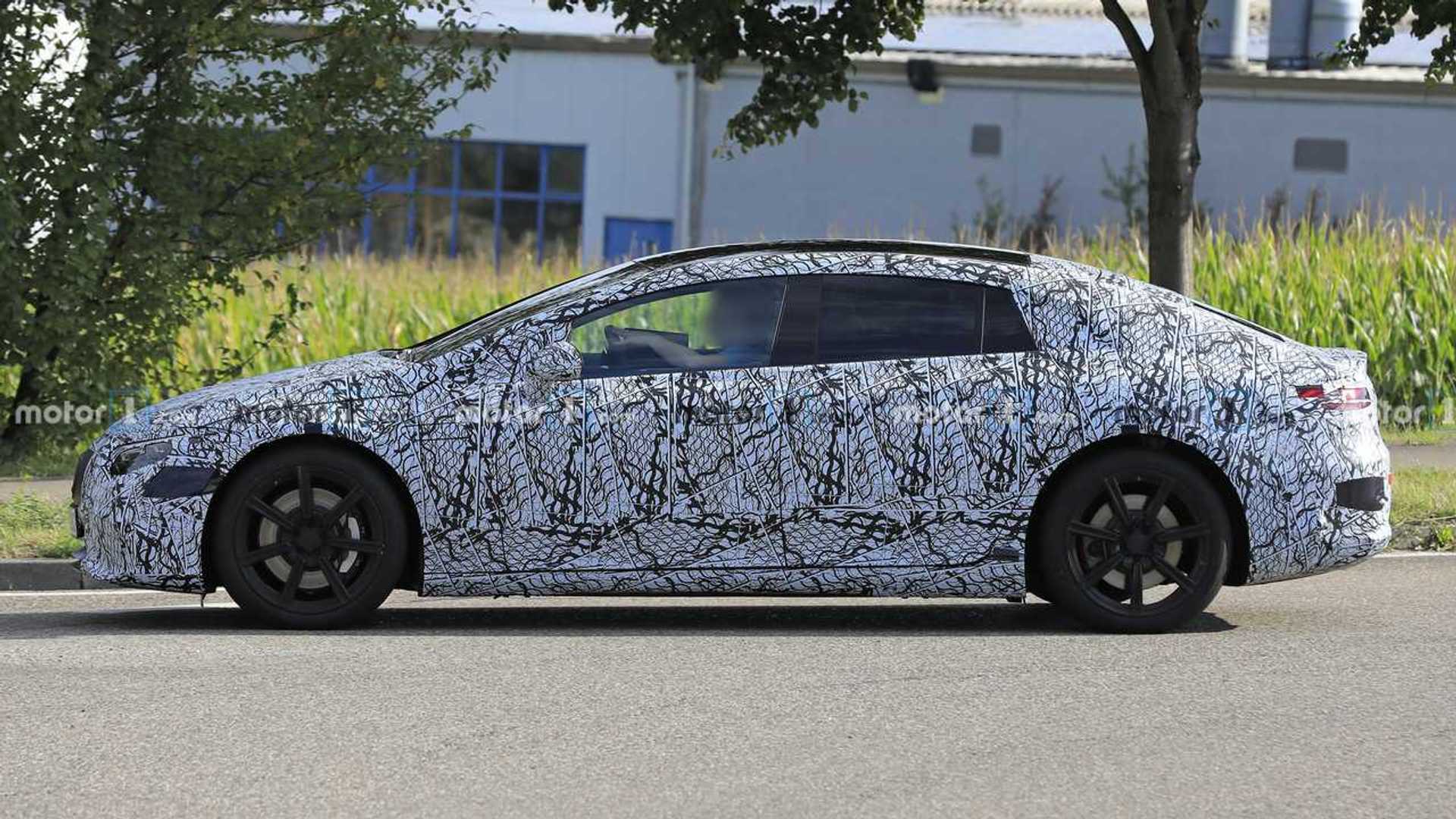 2022-mercedes-eqs-spy-photo.jpg
