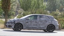 2016 Renault Megane spy photo