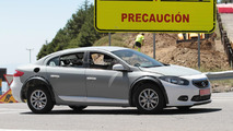 Next-gen Renault Megane / Laguna test mule spy photo