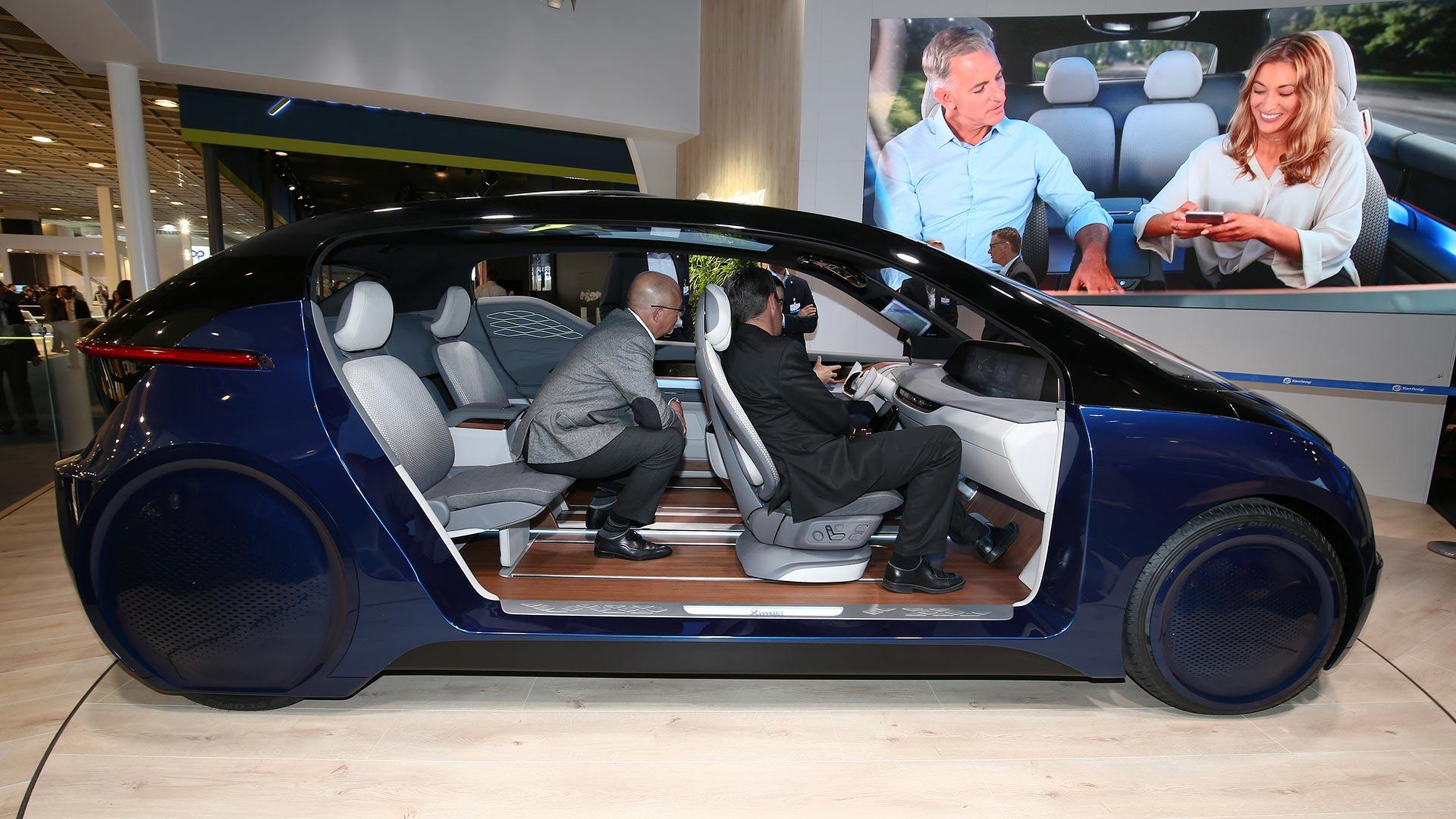 Yanfeng Automotive Interiors XiM18 Concept Photos