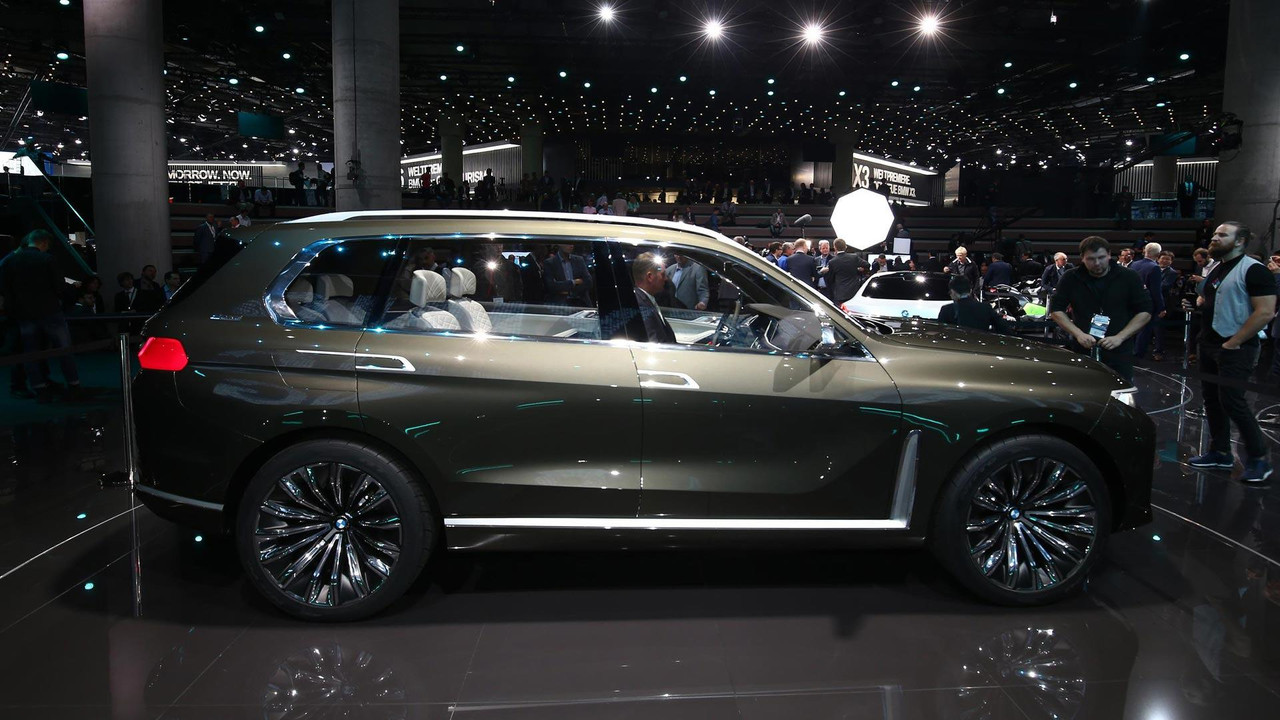 BMW Concept X7 live images
