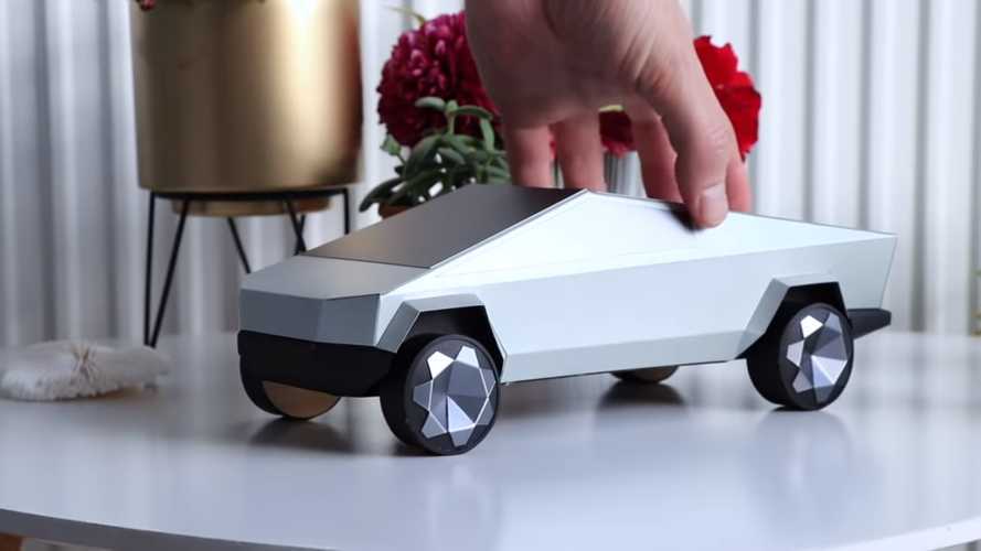 Artist Creates Perfect Tesla Cybertruck Paper Clone: You Can Do It Too