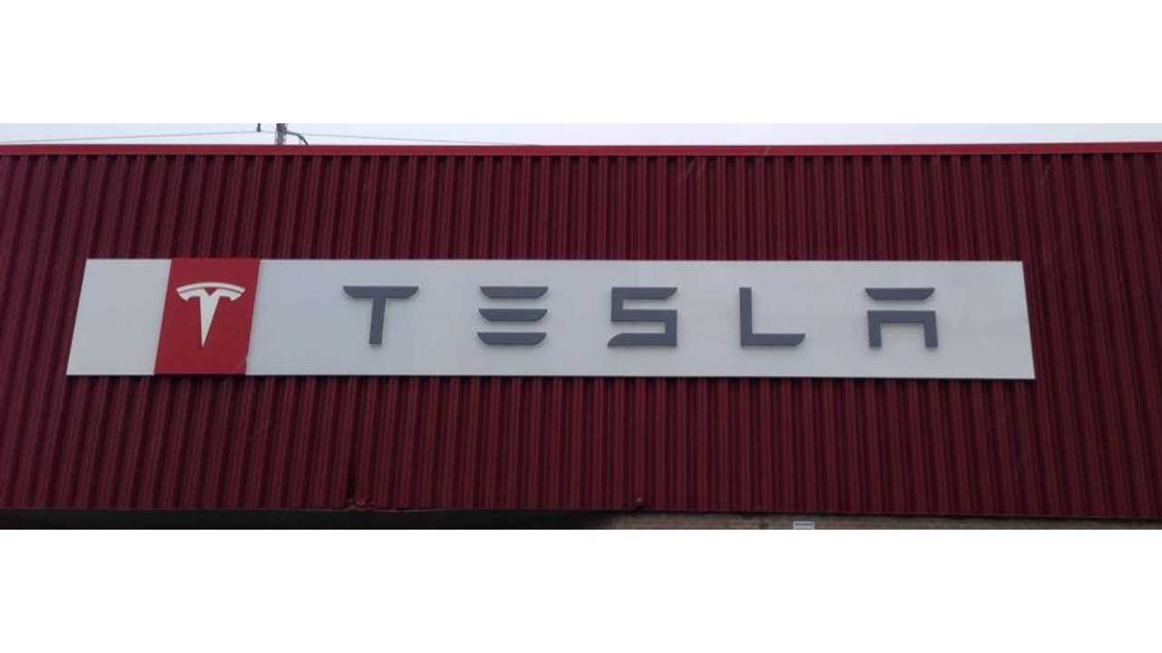 Tesla Opened Its 5th Chicago-land Store on Friday