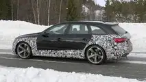 2020 Audi RS4 Avant lifting foto spia