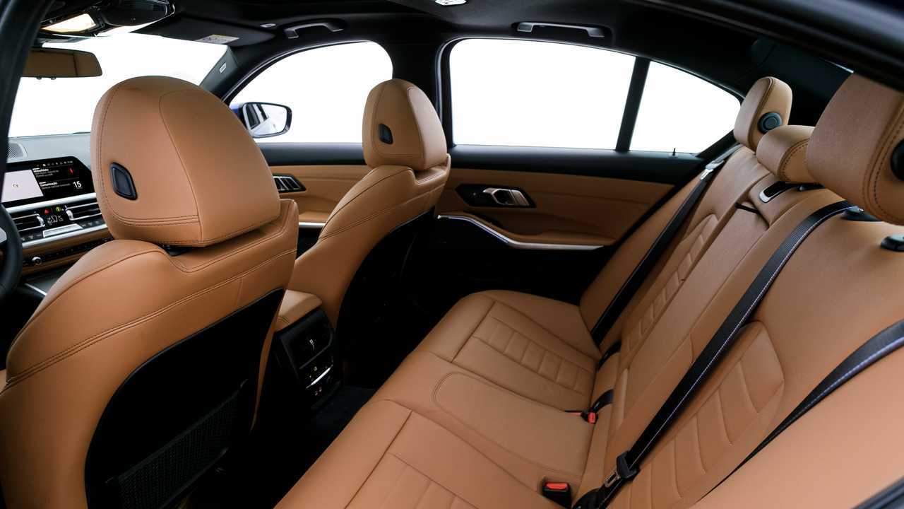 BMW 330i