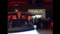 Tesla, flagship store Milano