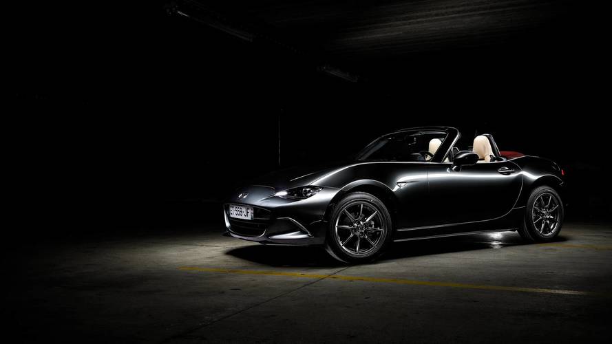 Mazda MX-5 Cherry Top