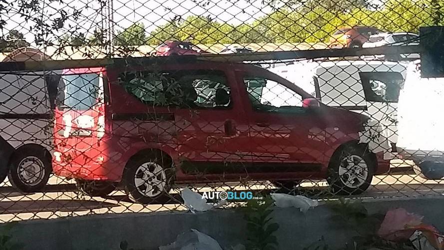Flagra - Renault Dokker (Kangoo) na Argentina