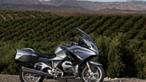 BMW's Big Boy Touring Bike - BMW R 1200 RT Review 
