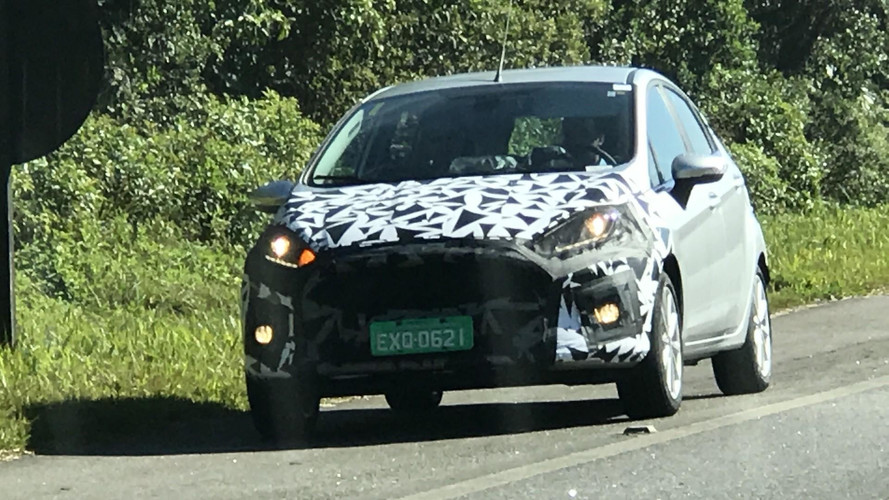 Flagra - Ford Fiesta reestilizado