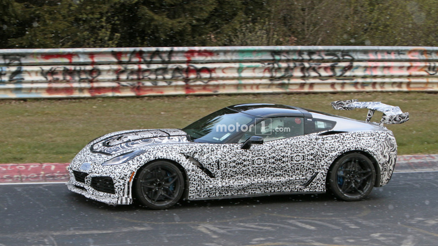 2018 Chevy Corvette ZR1 casus fotoğrafları