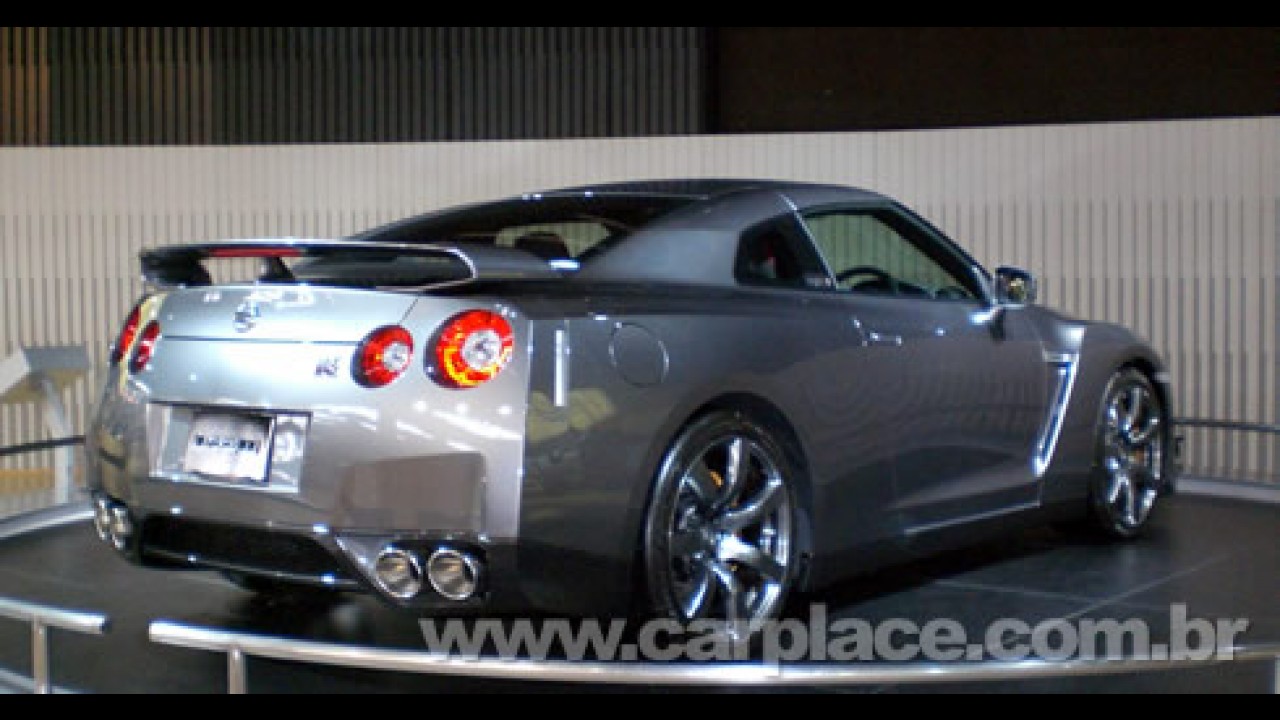 Salão do Automóvel: Nissan GT-R - O brilho do superesportivo de 480 cavalos!