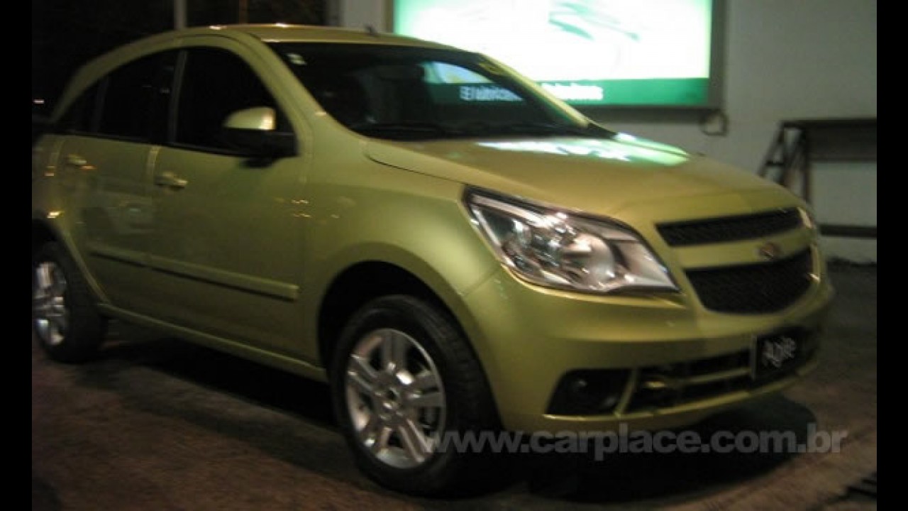 Novo Chevrolet Agile - Novas fotos de unidades flagradas revelam mais detalhes e a traseira