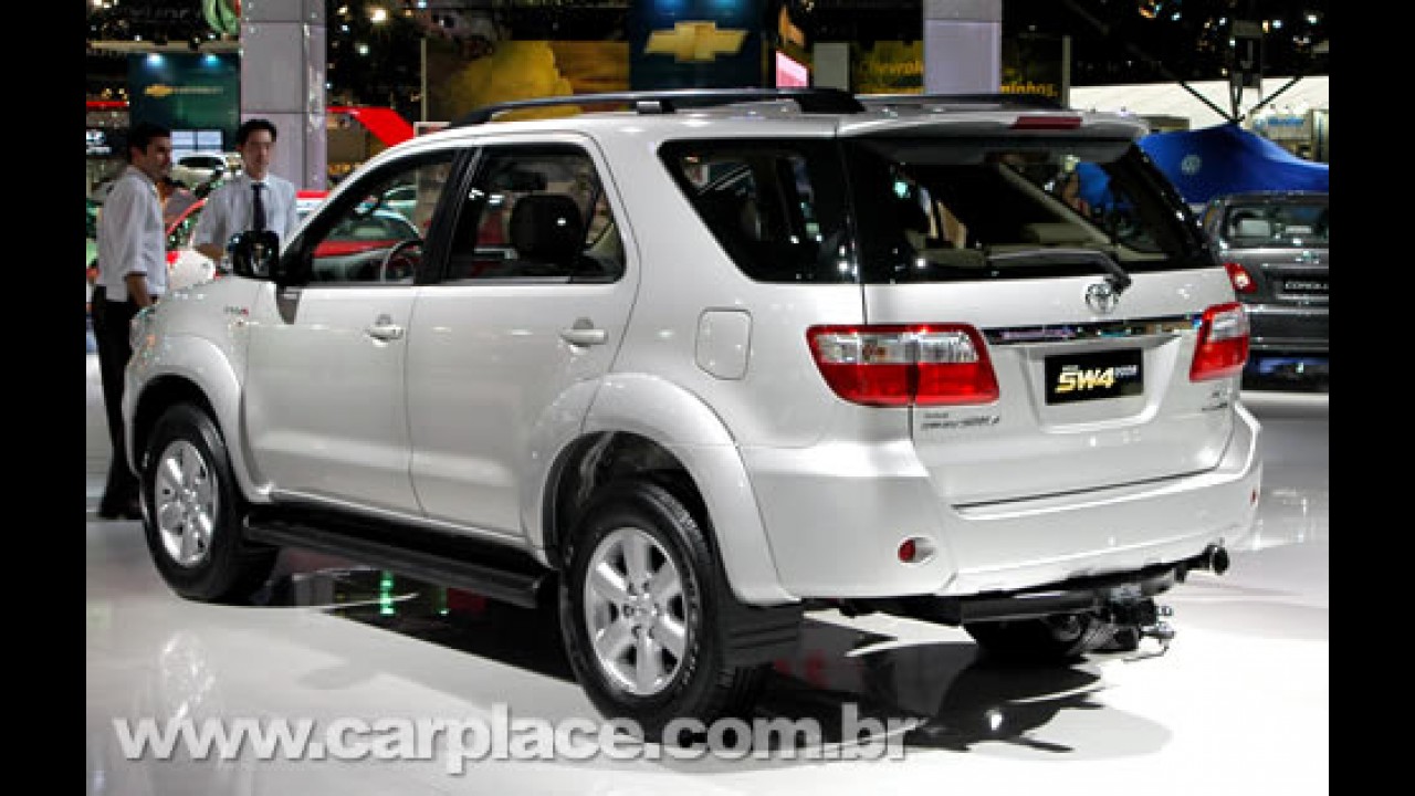 Toyota mantém preços para utilitário SW4 2009 - Preço inicial é de 154.100