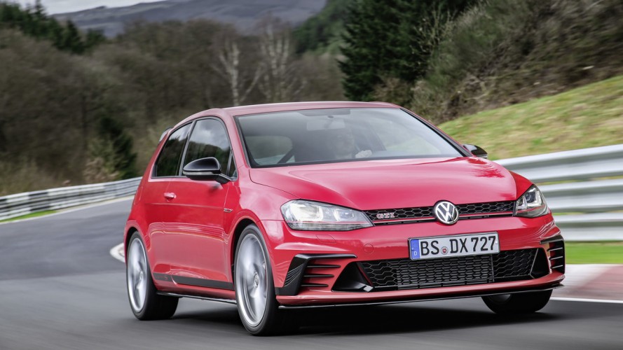 VW Golf GTI Clubsport S, Nürburgring’de en hızlı önden çekişli otomobil rekorunu kırdı