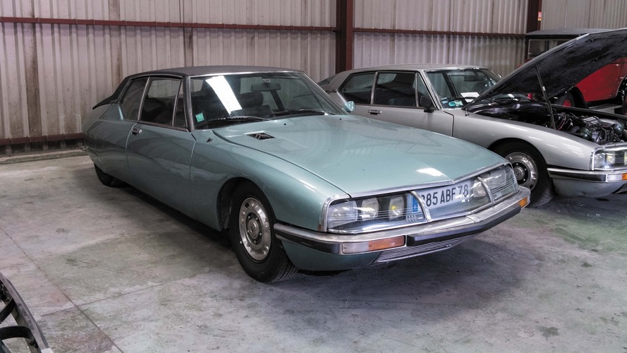 Lot 13 - 1971 Citroën SM Carburateurs