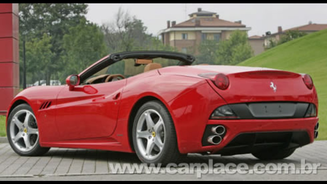 Show!! Novas fotos da Ferrari California GT revelam detalhes do interior e motor