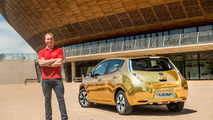 Nissan gold Leaf