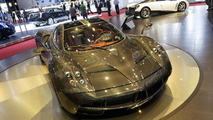 Pagani Huayra Carbon Edition live in Geneva 06.3.2012