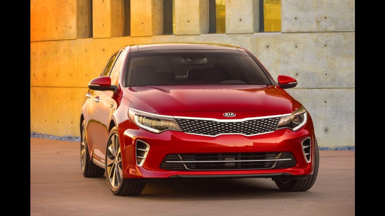 Kia faz balanço, projeta "ano difícil" e divulga lançamentos para 2016 no Brasil