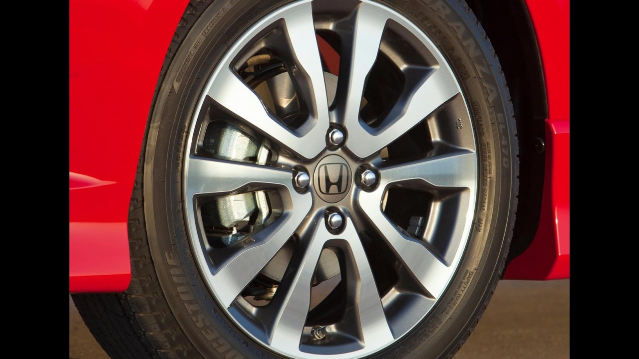 Honda Fit Sport 2012: Modelo recebe mudanças visuais nos Estados Unidos