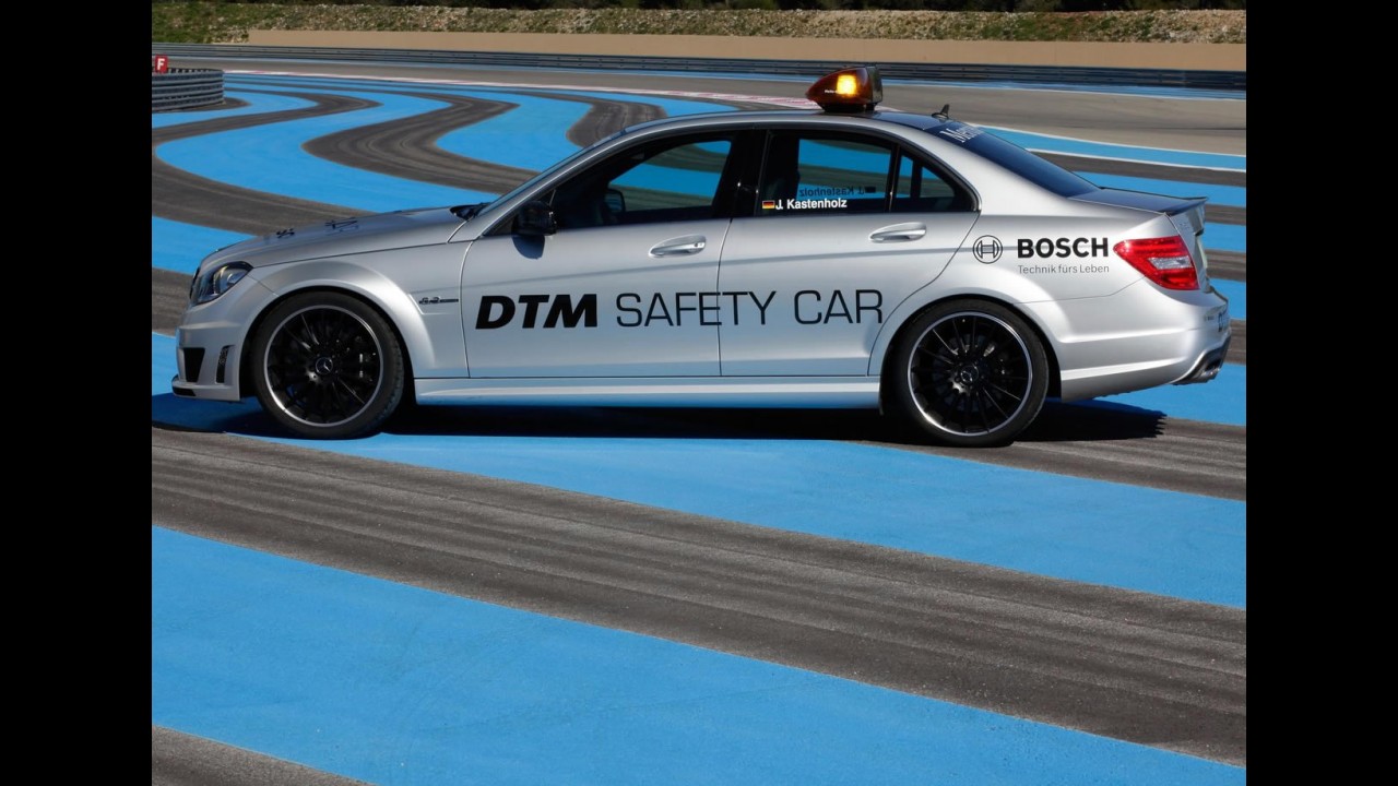 Mercedes-Benz C63 AMG DTM Safety Car 2011: 0 a 100 km/h em 4,3 segundos