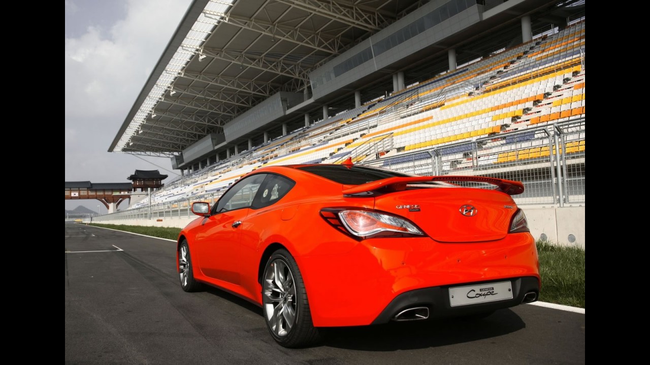 Hyundai Genesis Coupé ganha equipamentos e câmbio aprimorado nos EUA