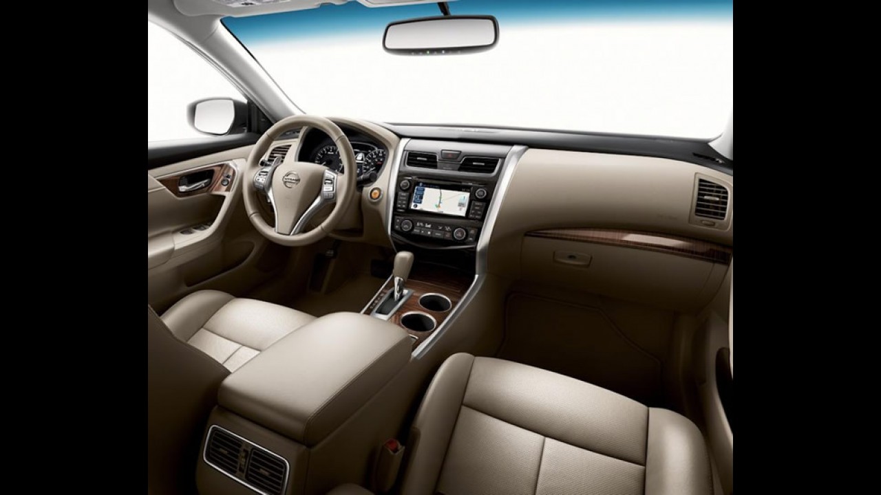 Nissan Altima 2013 é revelado oficialmente: Preços começam em US$ 21.500