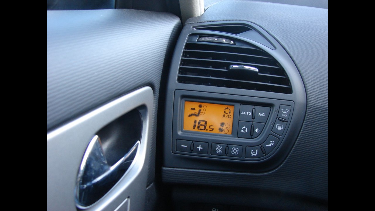 Avaliação: Citroën C4 Picasso 2.0i 16V 2011