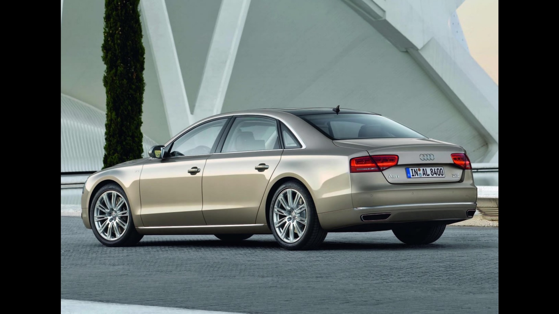 Audi Lan 231 A Novo A8 L Longo Com Motor W12 De 500 Cv No