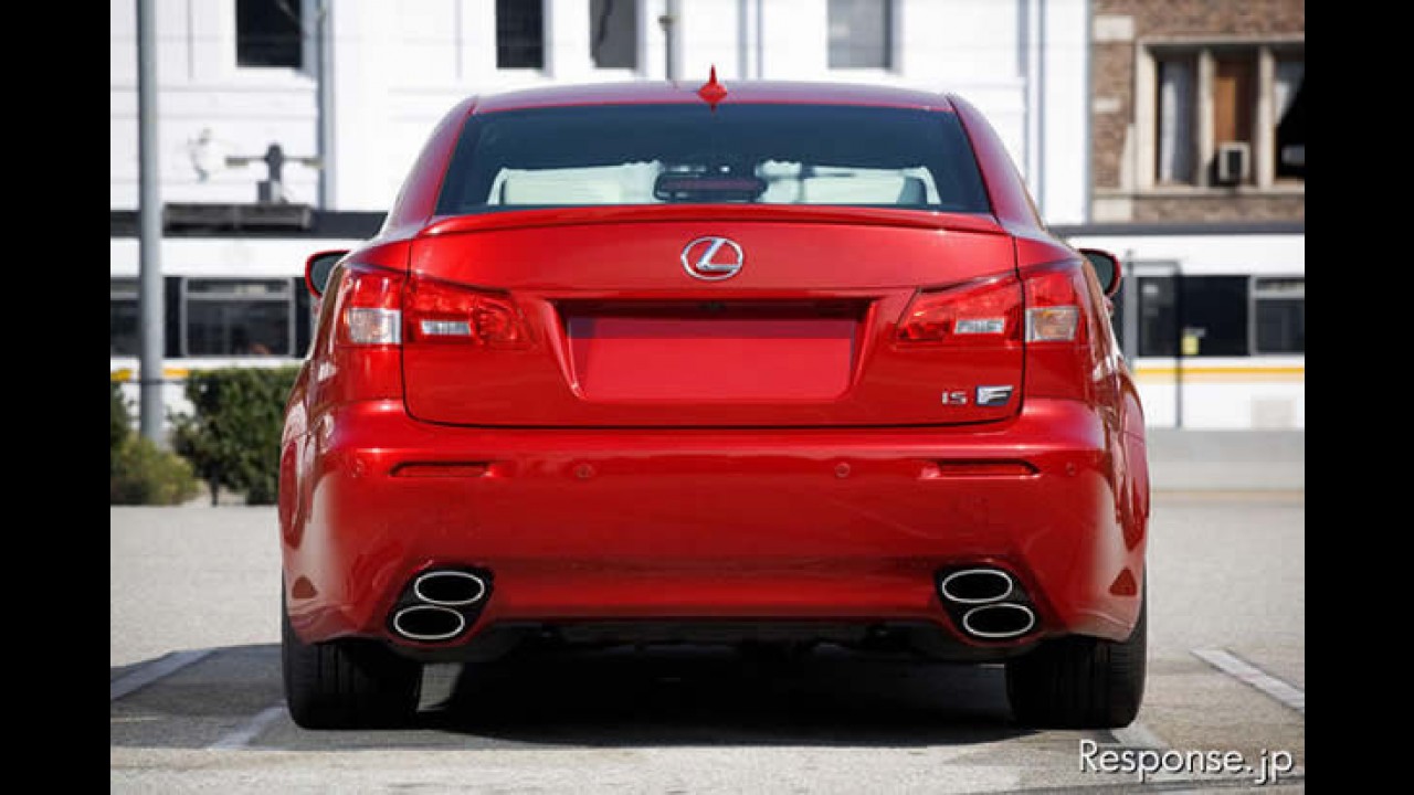 Lexus IS-F 2011: Site japonês revela fotos da versão esportiva do sedan