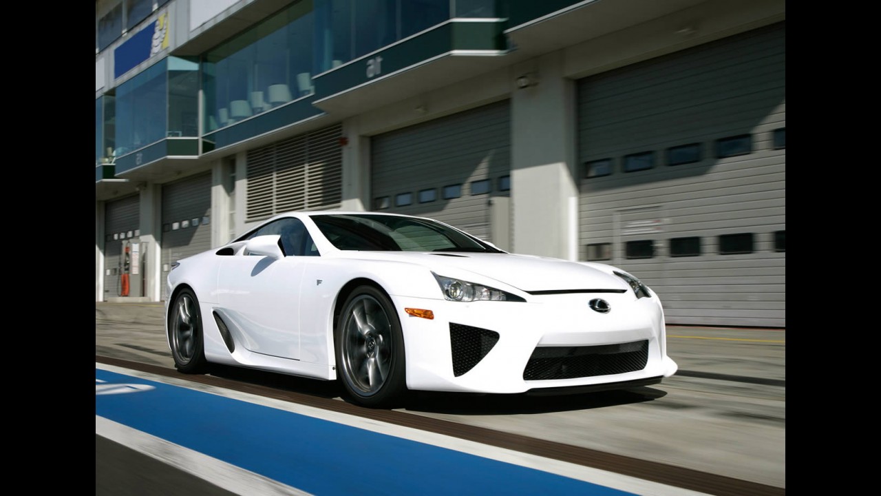 R$ 2,5 milhões: Comprador do único Lexus LFA no Brasil conhecerá a fábrica no Japão