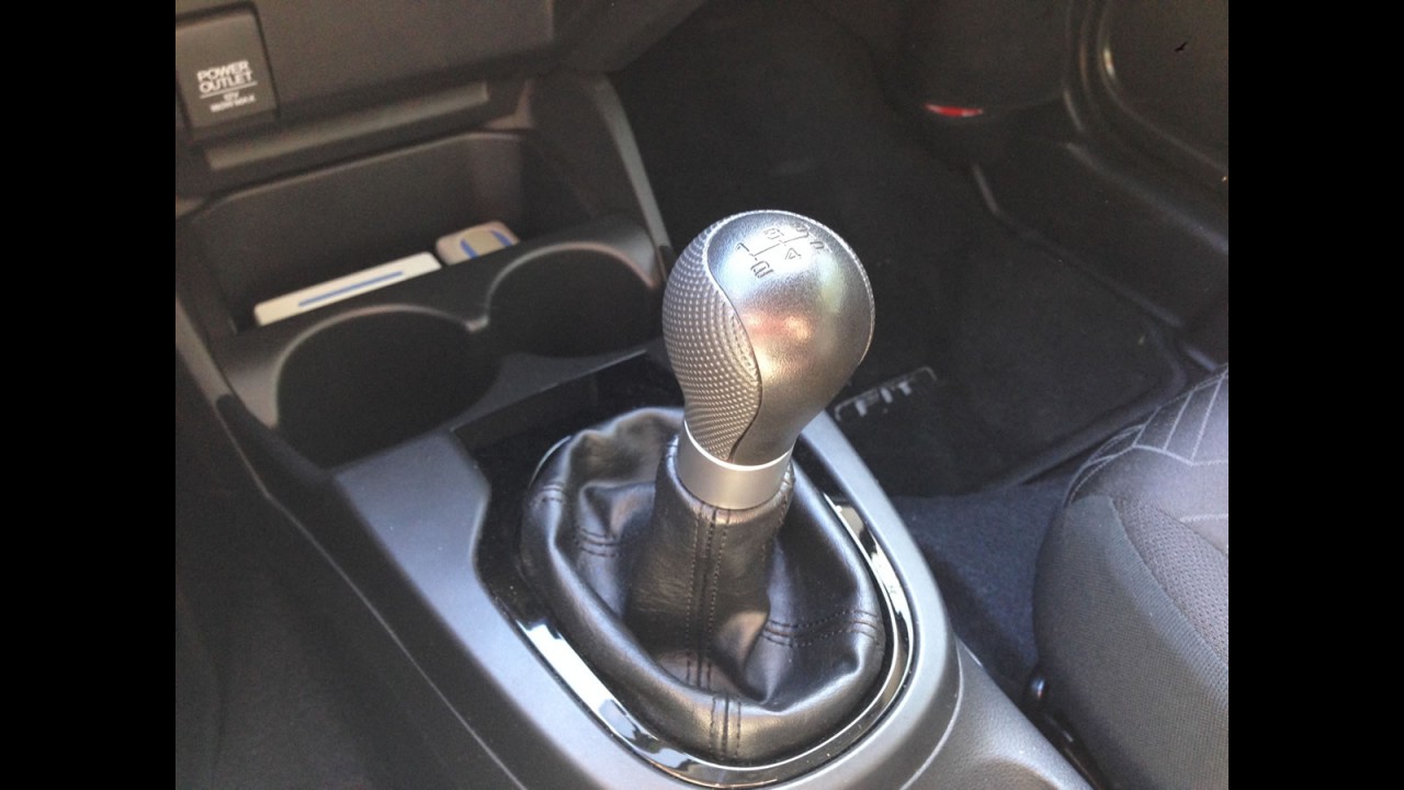 Garagem CARPLACE #4: câmbio manual muda temperamento do Fit - veja teste