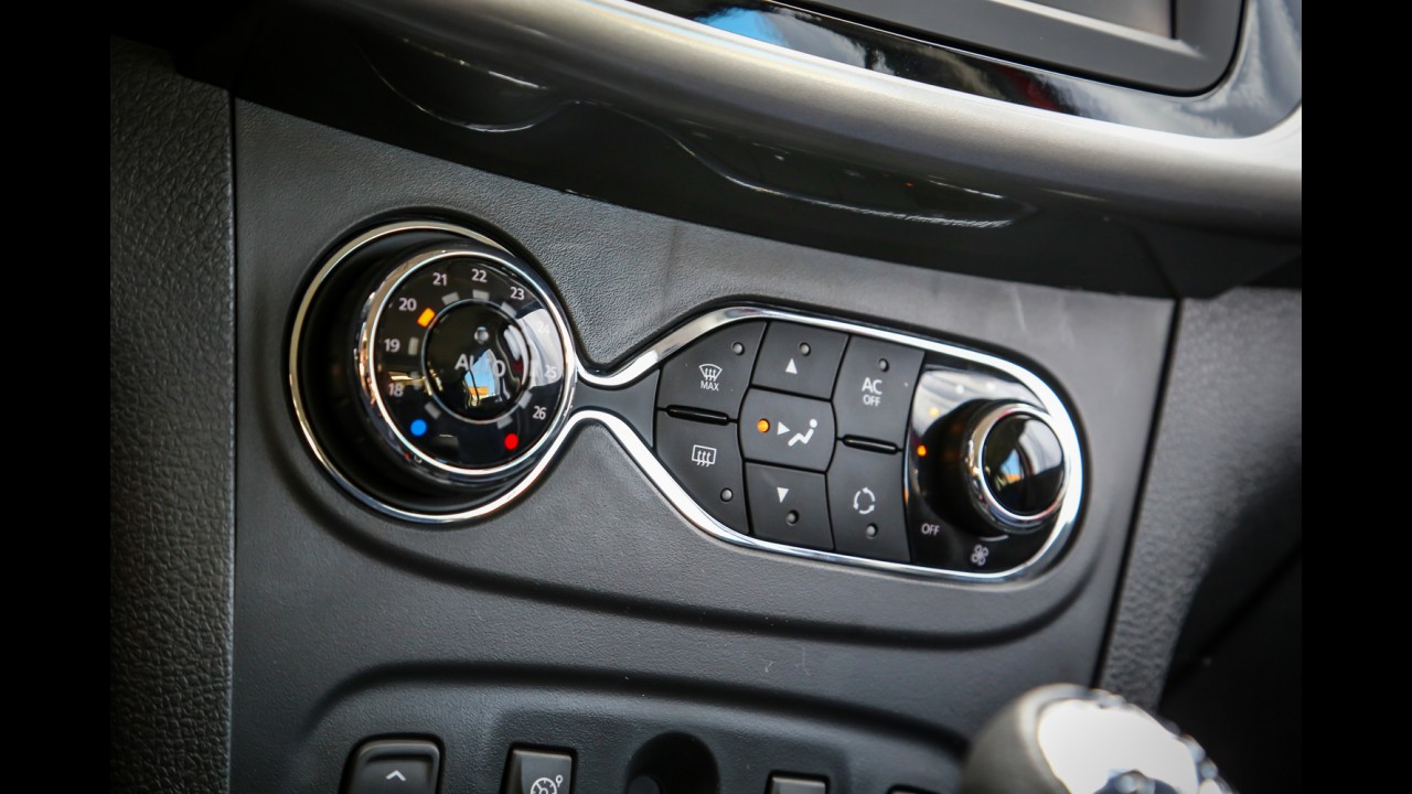 Teste CARPLACE: melhor no estilo, novo Sandero 1.6 peca pela mecânica antiga
