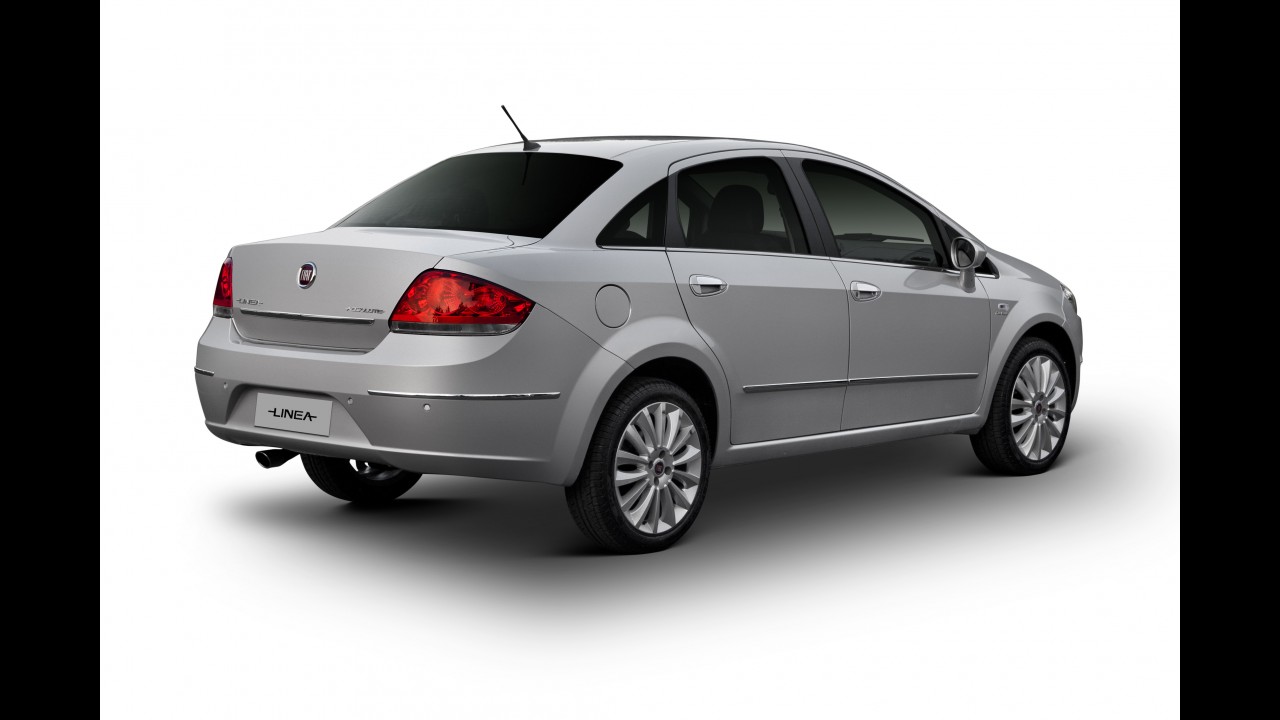 Fiat Linea 2013 perde versão T-Jet e ganha câmbio Dualogic Plus - Preço inicial é de R$ 52.990
