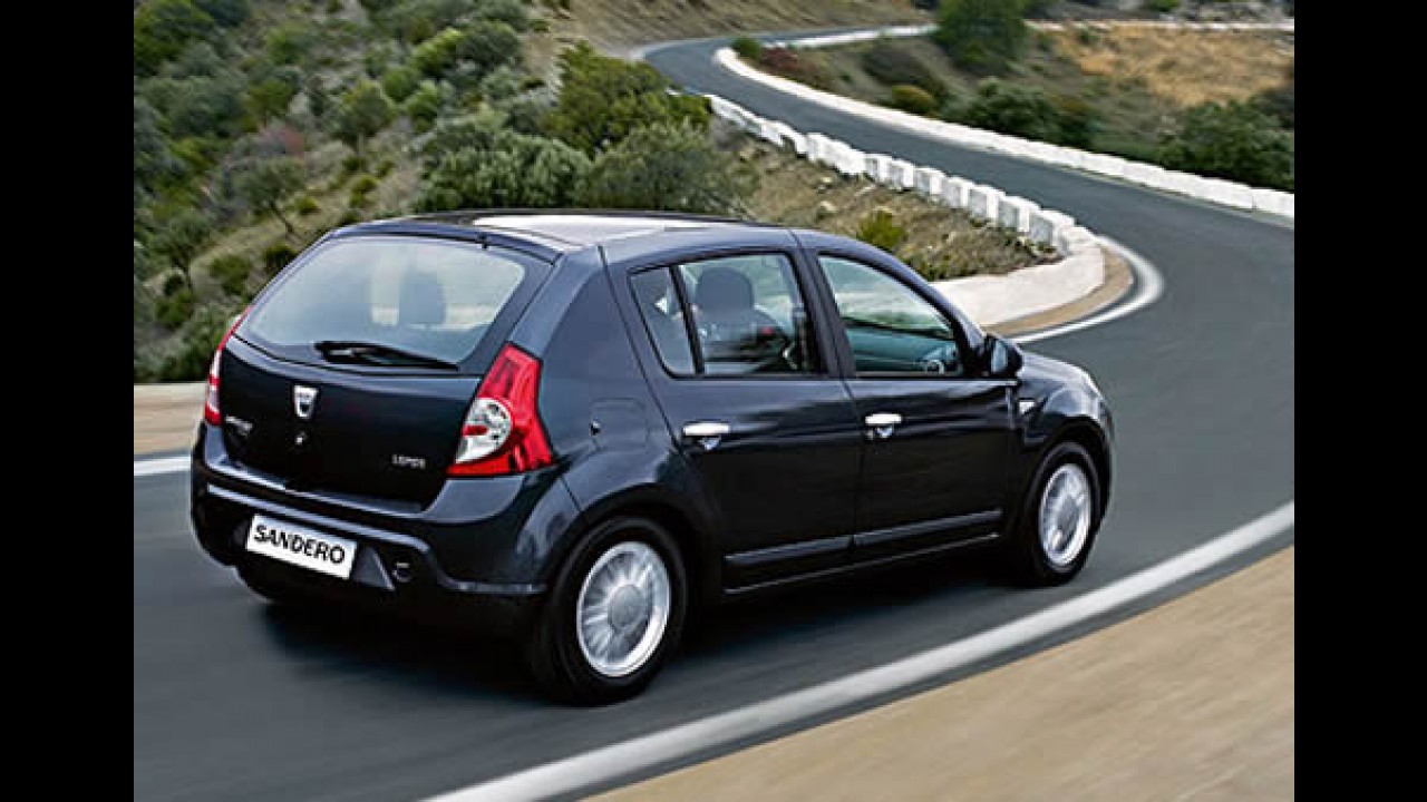 Dacia lança Sandero por 5.900 Euros na França - Versão à diesel sai por 8.950 Euros