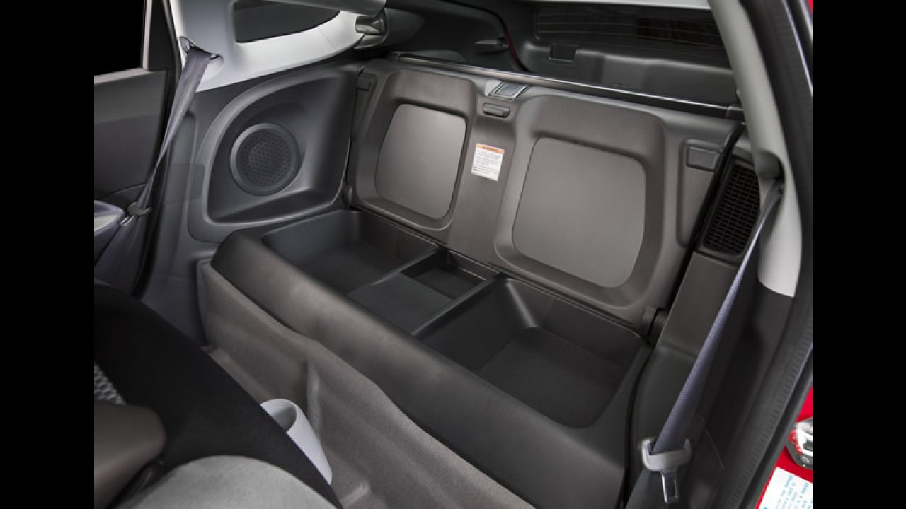 Salão de Detroit: Honda lança o esportivo híbrido CR-Z 2011