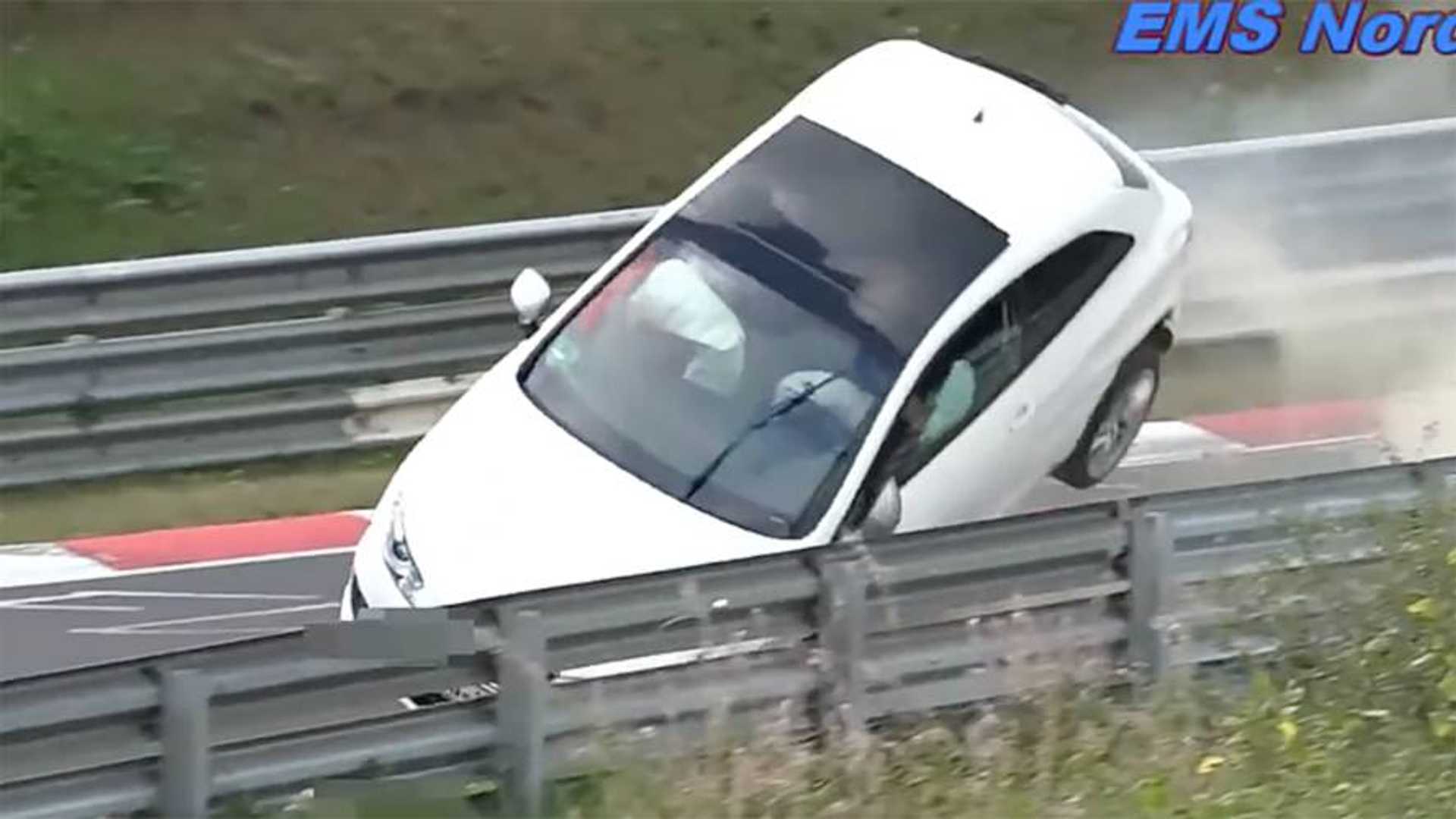 Seat nearly goes airborne in brutal Nürburgring crash