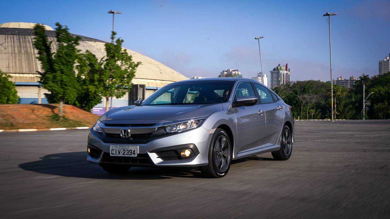 Comparativo: VW Jetta x Honda Civic x Toyota Corolla