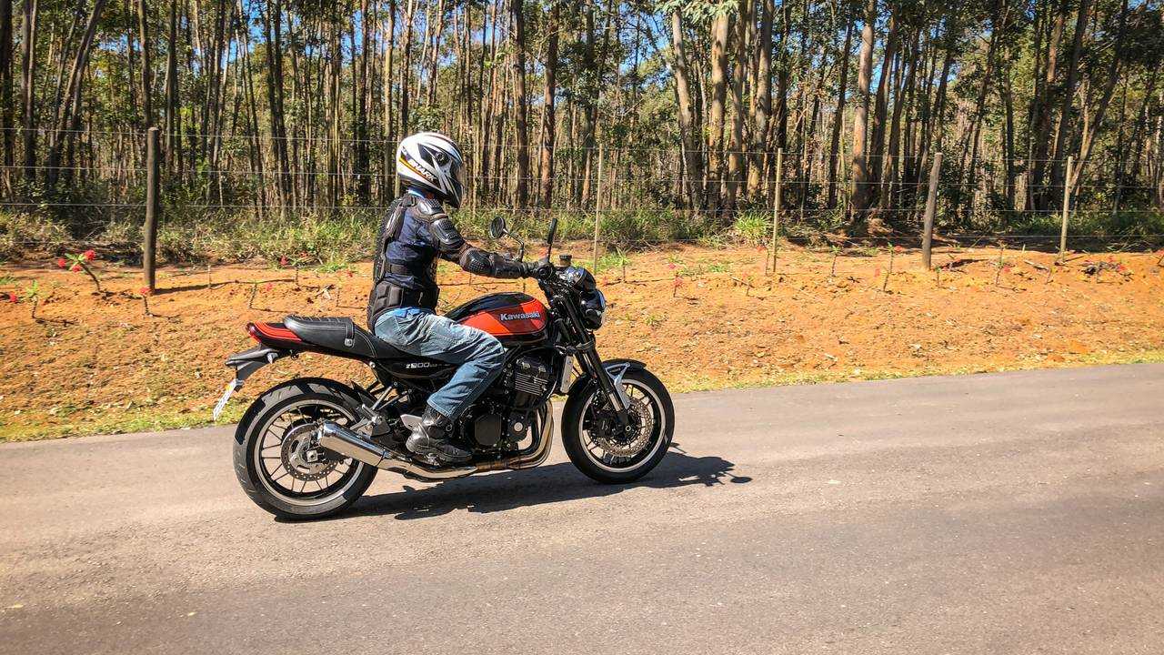 Avaliação: Kawasaki Z900 RS (BR)