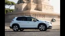 Peugeot 2008, la prova dell'Apple CarPlay