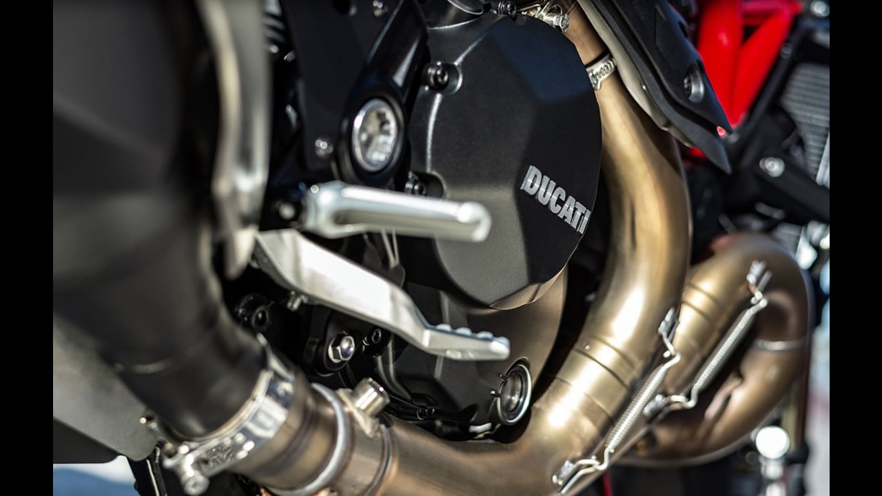 Nova Monster 1200 R é a naked mais potente já feita pela Ducati