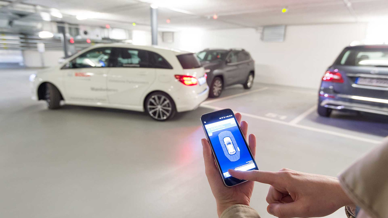 Remote-Park-Assist-2